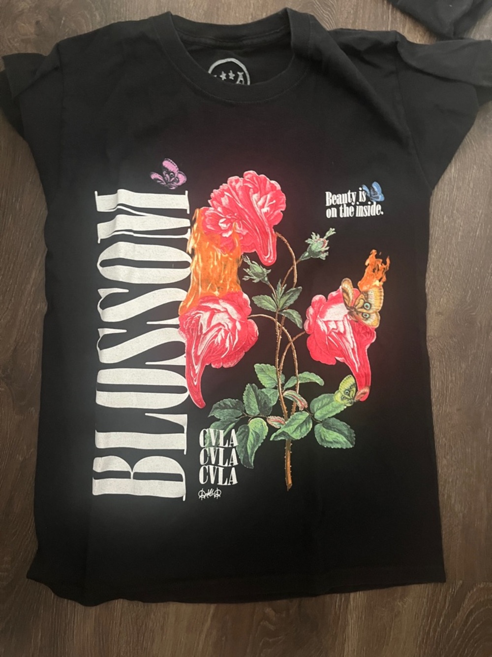 Mens graphic tees bundle. 5 shirts in total. Size  Small - Picture 7 of 8